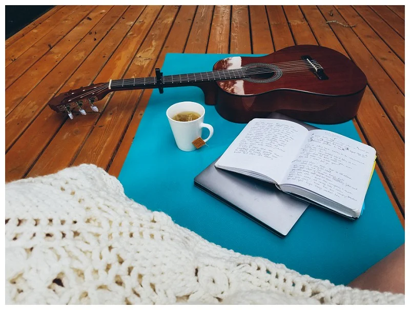 Last weekend I was playing music out on the deck...quietly. GRRRR....Just sing louder woman!