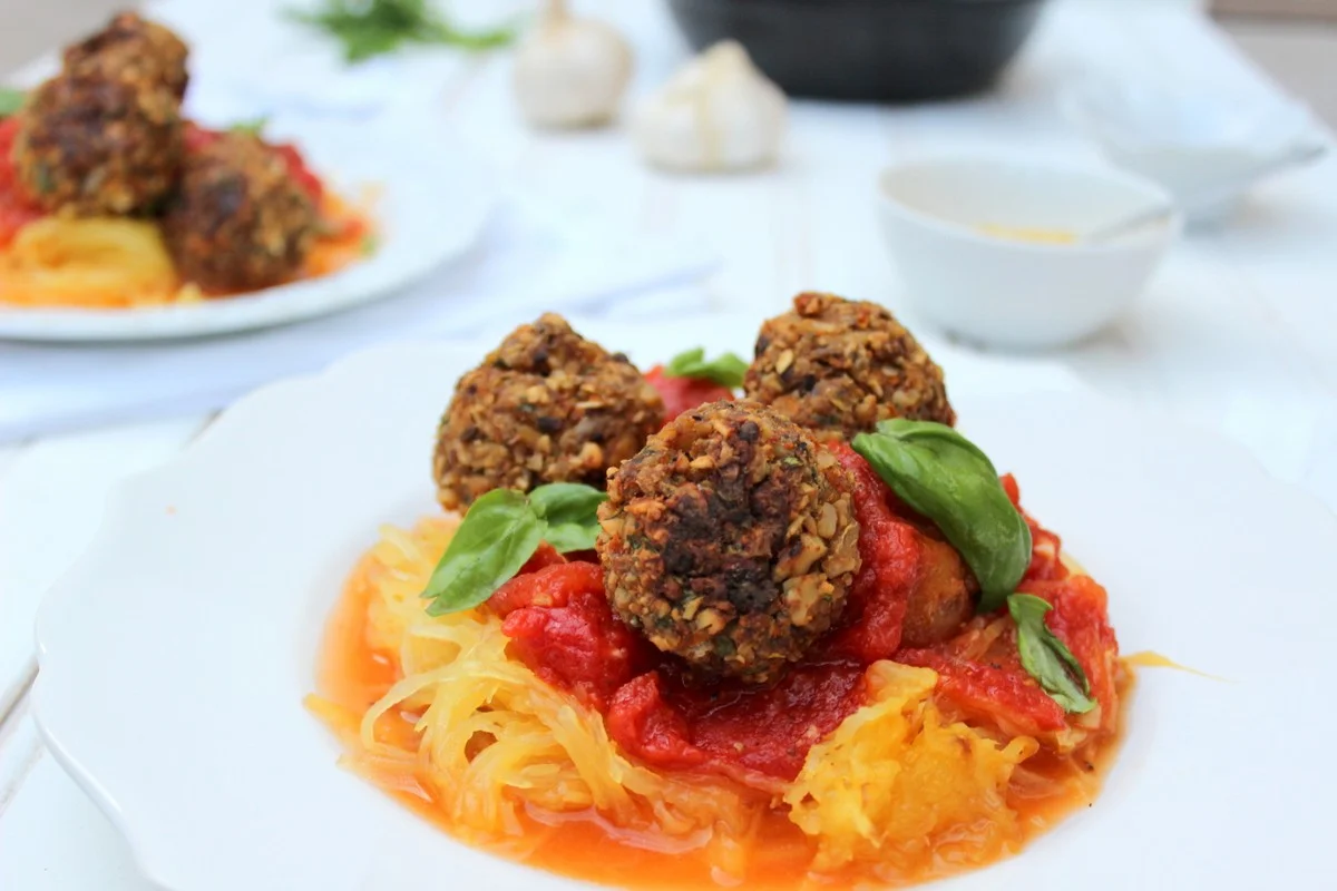 Tempeh "no meatballs" & roasted spaghetti squash 