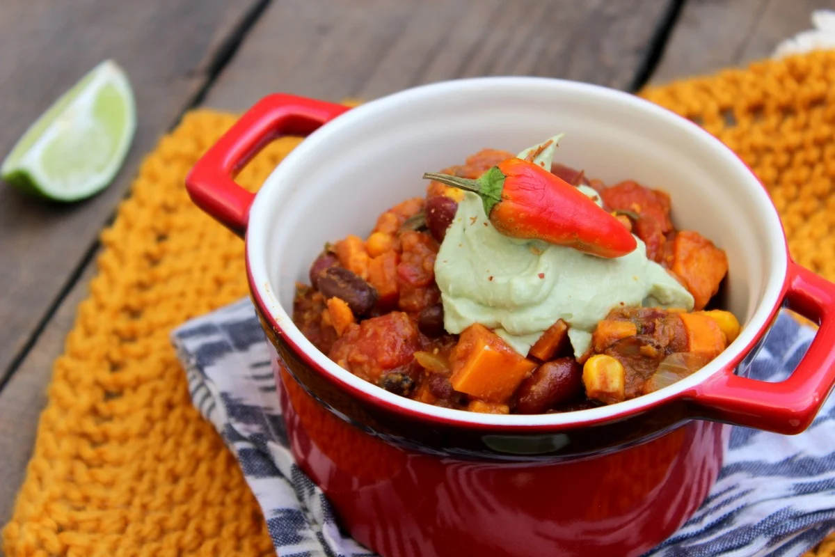 Sweet potato chili w/avocado "sour cream" 