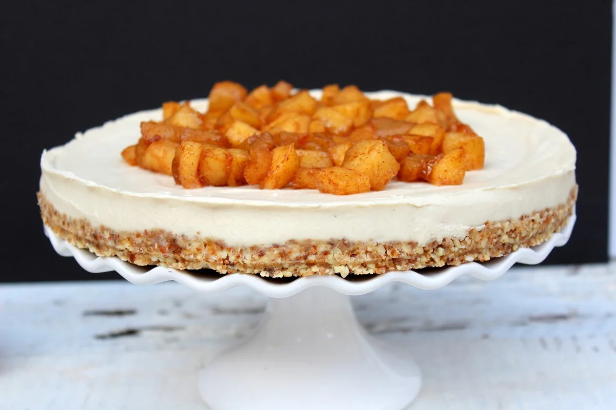 Vegan apple caramel cheesecake