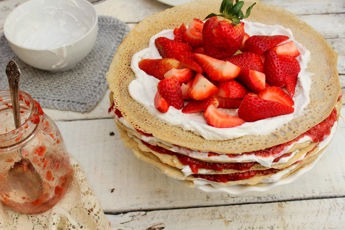 Strawberry & cream BUCKWHEAT "mille crepes cake" (Gluten-free, vegan)
