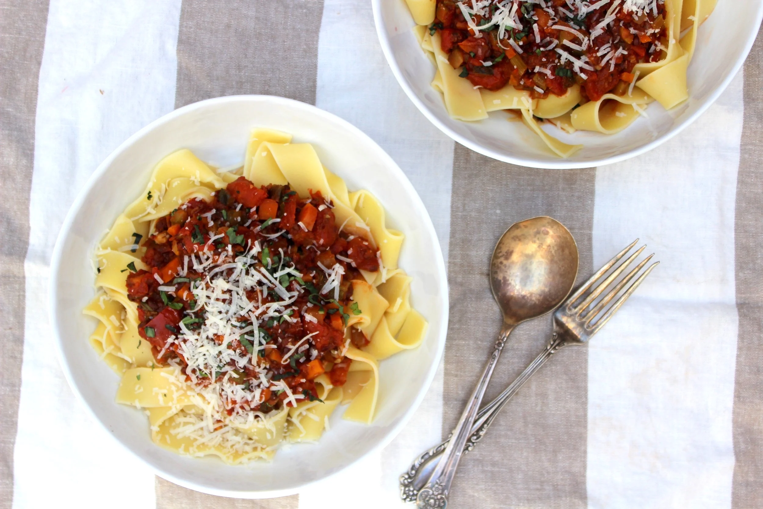 Lentil ragù/"bolognese"/spaghetti sauce (Vegan, gluten-free) 