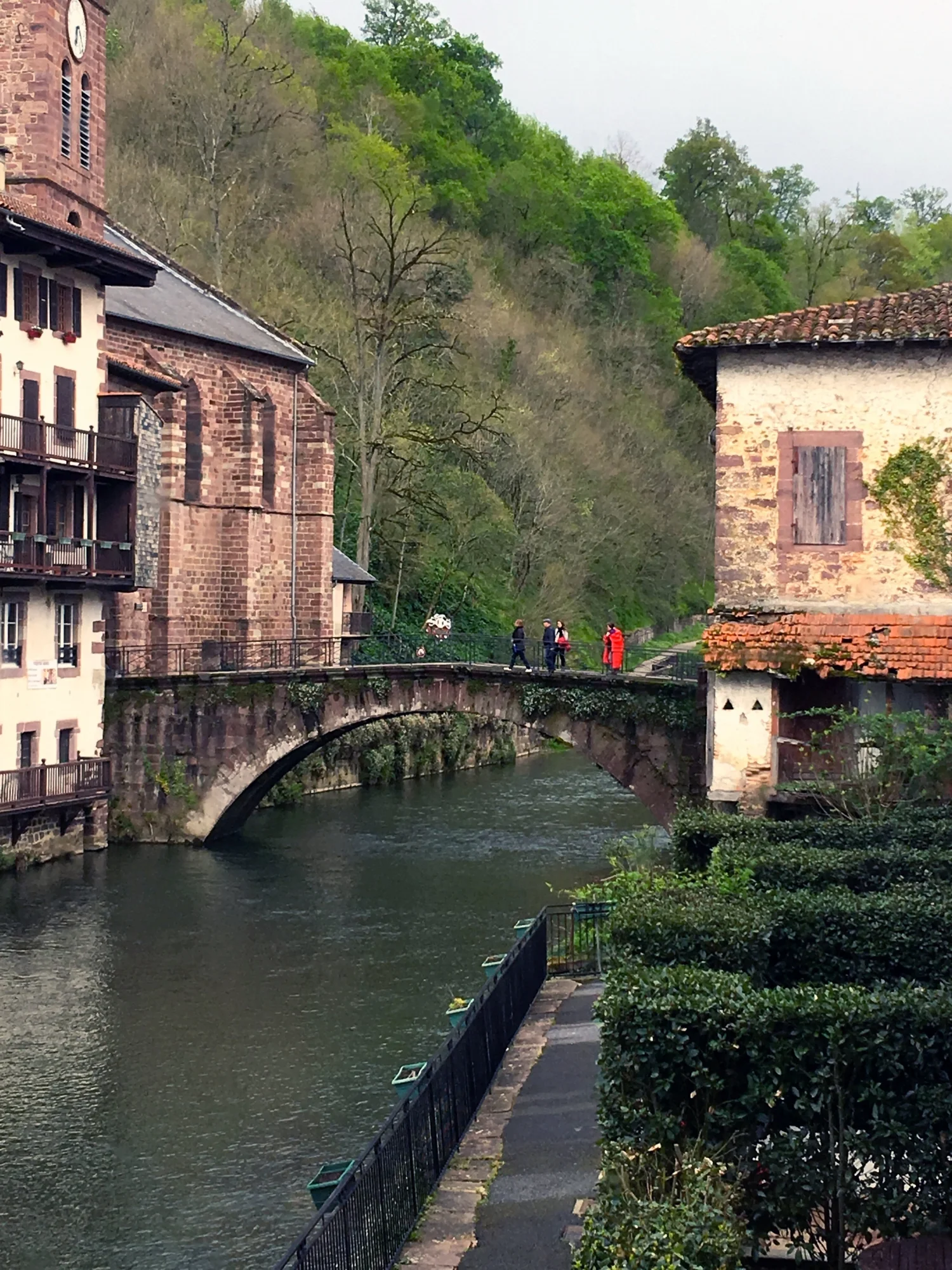 St. Jean Pied de Port is a lovely, French town just on the other side of the Pyrenees from Spain and the starting point of my Camino. It was here that I met my "Camino family", those with whom I would ebb and flow throughout my journey and on whom I would come to rely. I wondered about the strength of my feet and knees, how it would feel to be away from home for five or so weeks, and how the north of Spain would differ from where I was accustomed. Although how I wasn't sure, I told myself that my fears and expectations would shift and morph as I went along. Although nervous at the start, I knew if I just put one foot in front of the other, one day would turn to two, then three.......and onward.