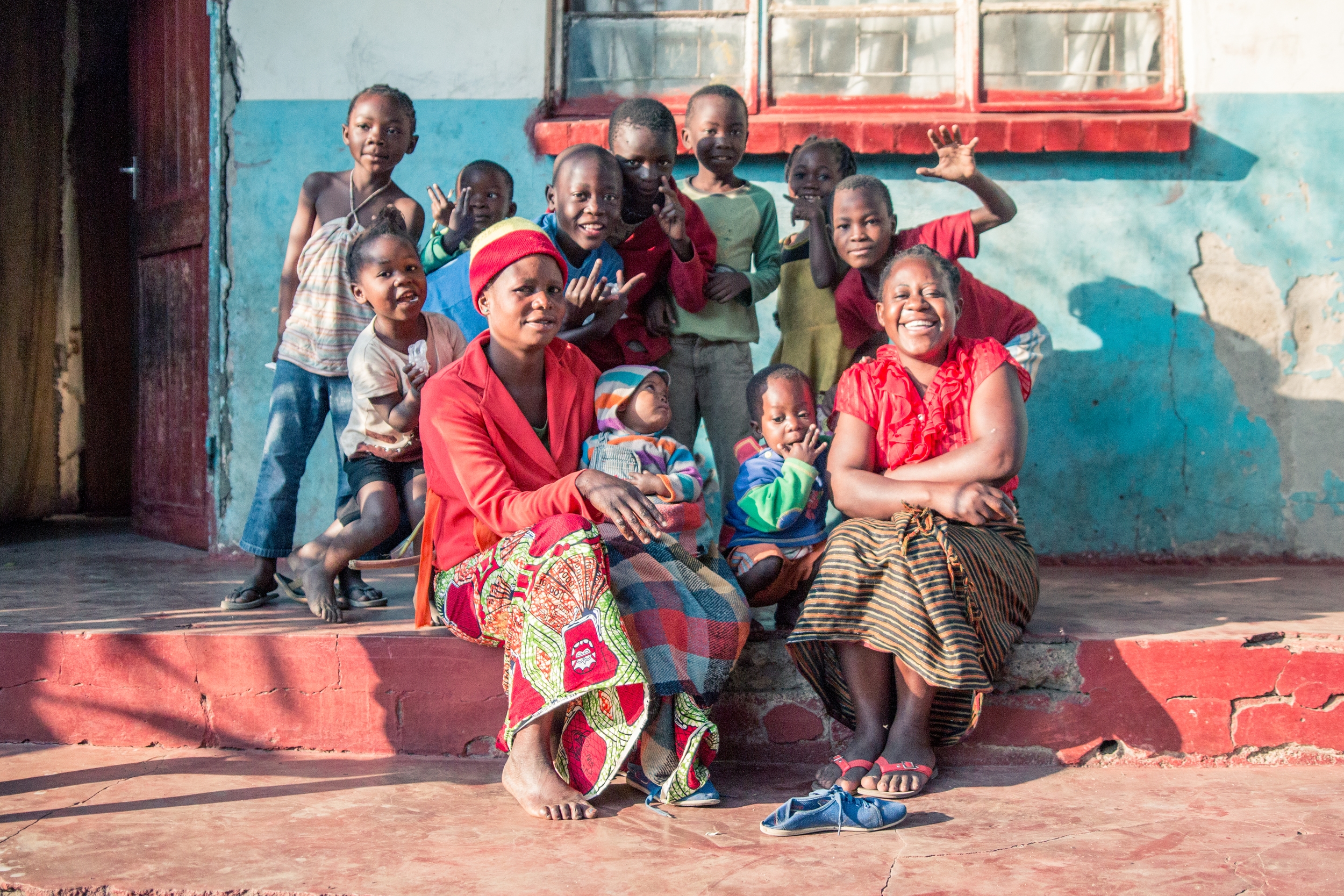  ZAMBIA: [Home Visit]&nbsp;Family in John Laing who asked if we would take a picture of them 