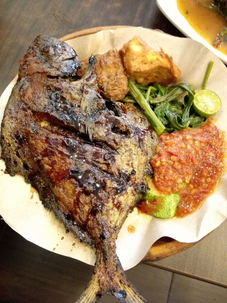 Appetizingly grilled pomfret