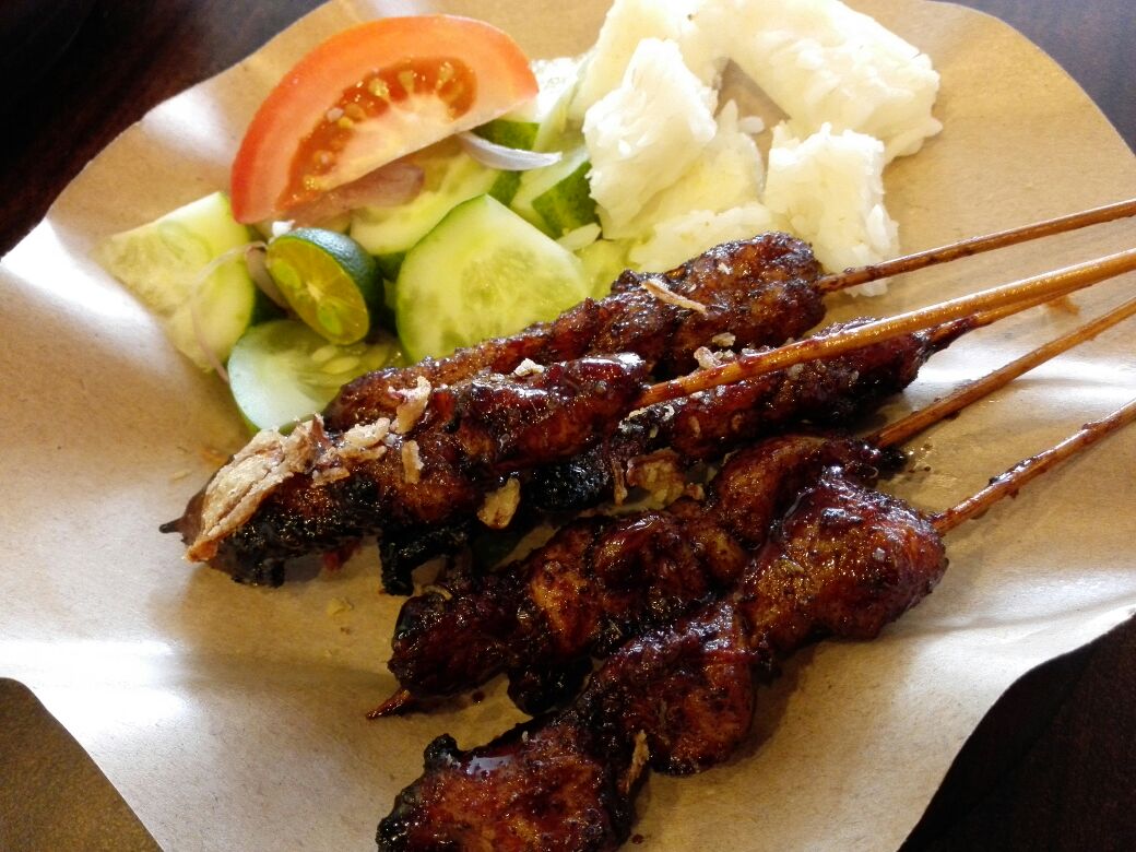 Dapur Penyet chicken satay is a must-try for all satay lovers!