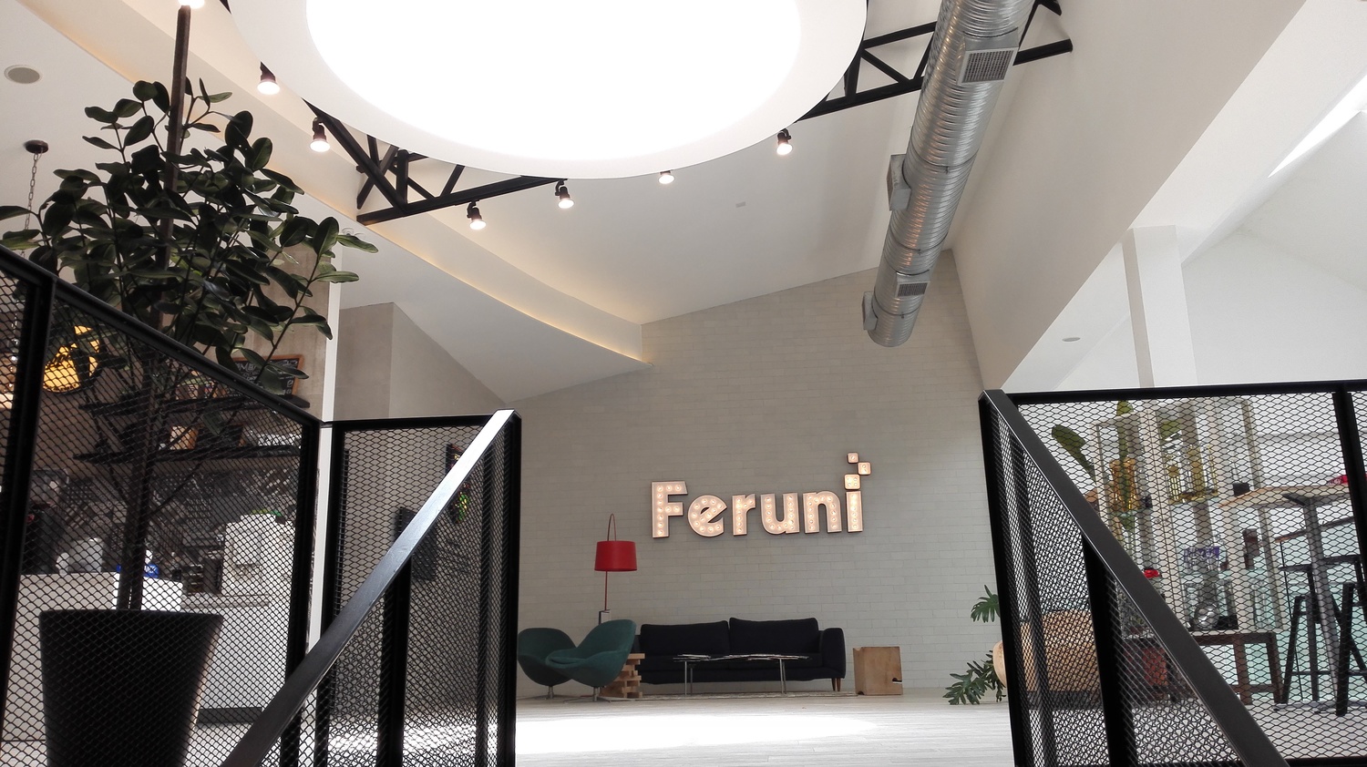 Feruni-FeruniTour.jpg
