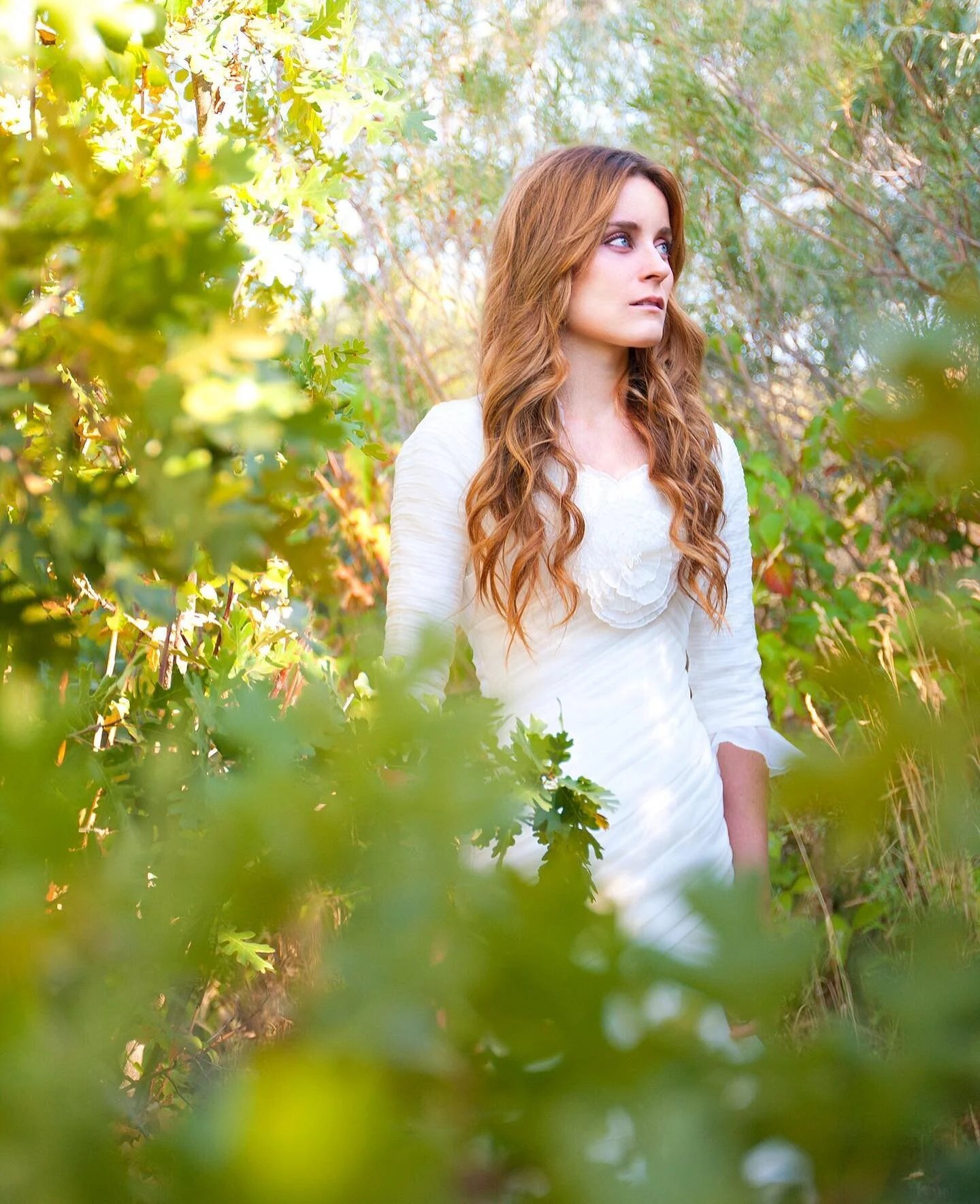 Tis the season... 😘
Let&rsquo;s be honest it&rsquo;s kind of always wedding season....but with better weather 🥳🥰
.
.
.
.
#wedding #weddingdress #weddinghair #weddingphotographer #love #mua #makeup #hair #pursuepretty #flashesofdelight #loveislove 