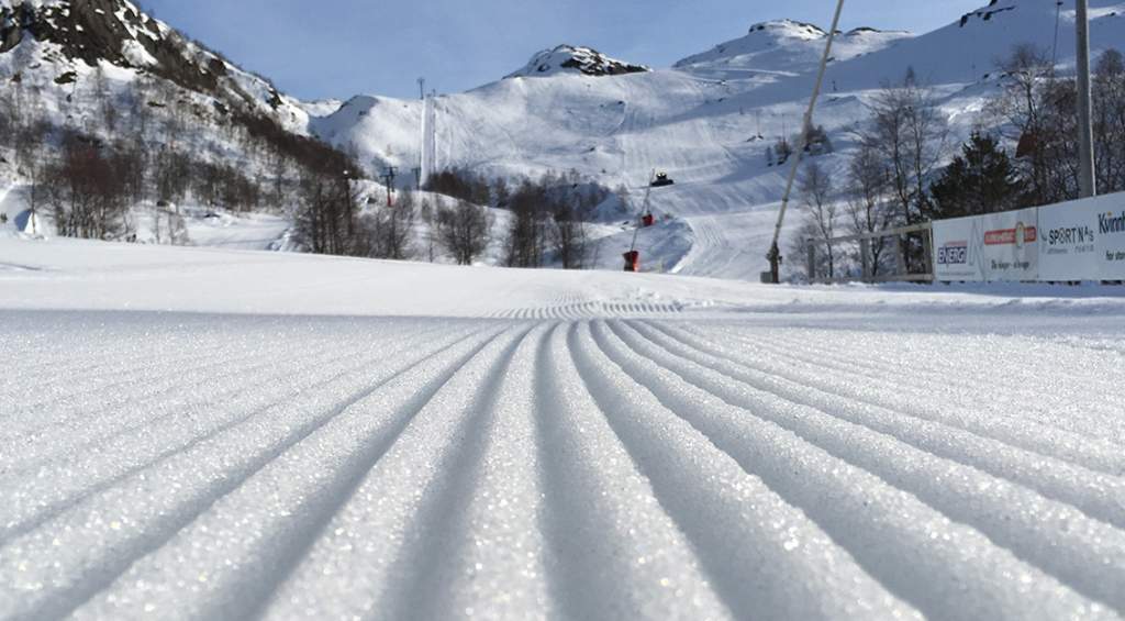 Første skidagane er unnagjort i Fjellhaugen Skisenter