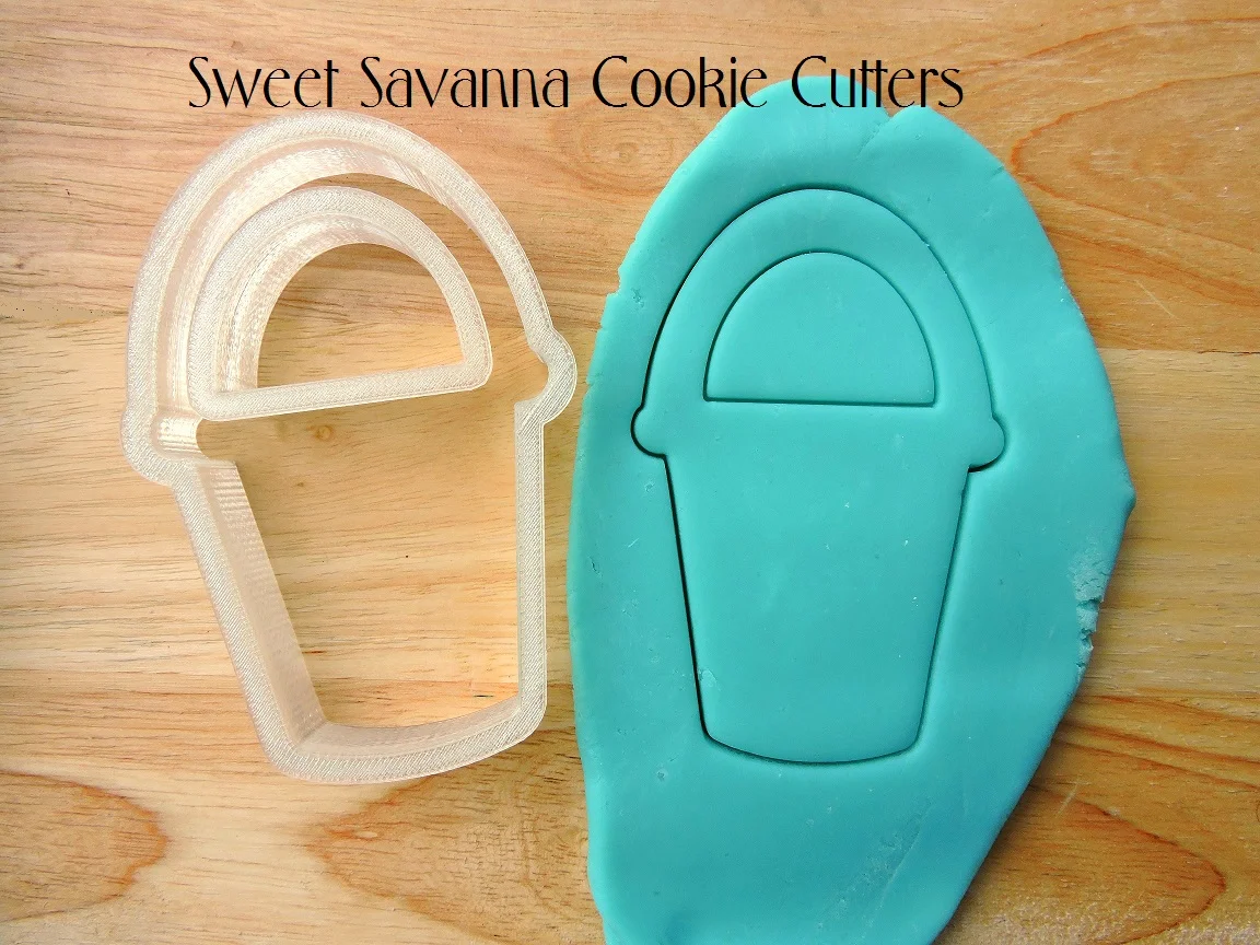 bucket-cookie-cutter.JPG