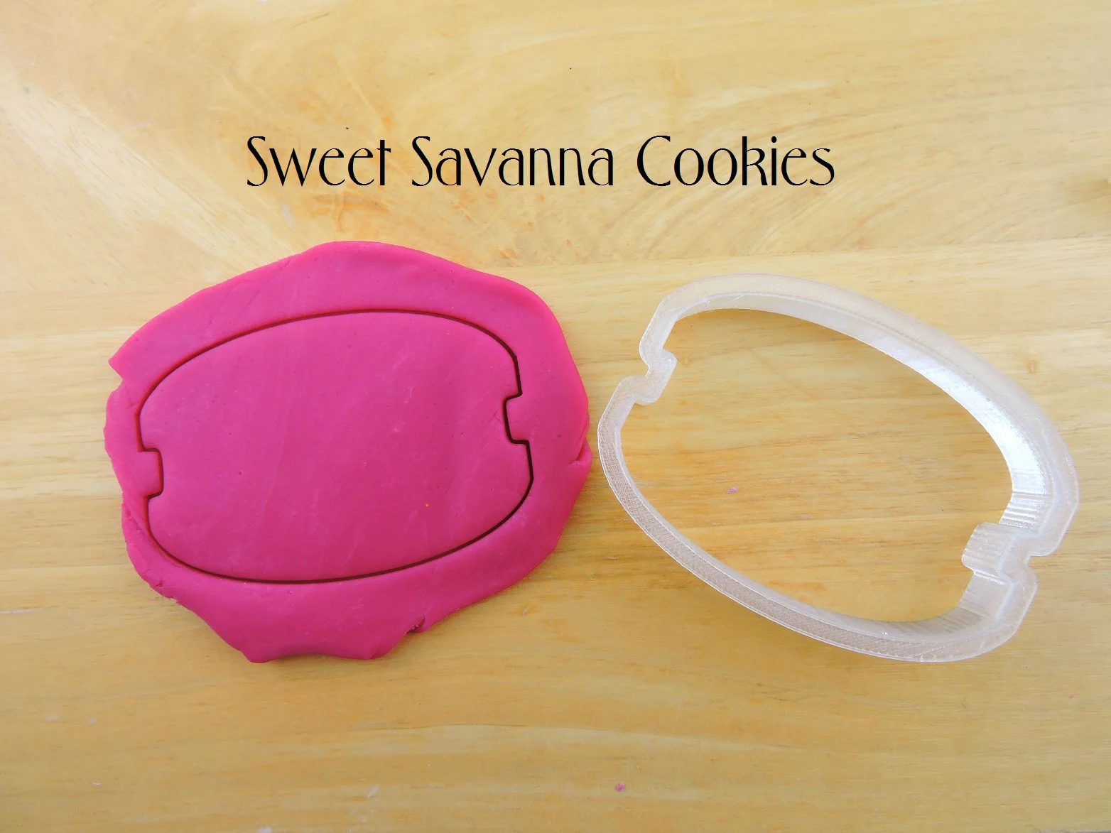 macaron-cookie-cutter.jpg