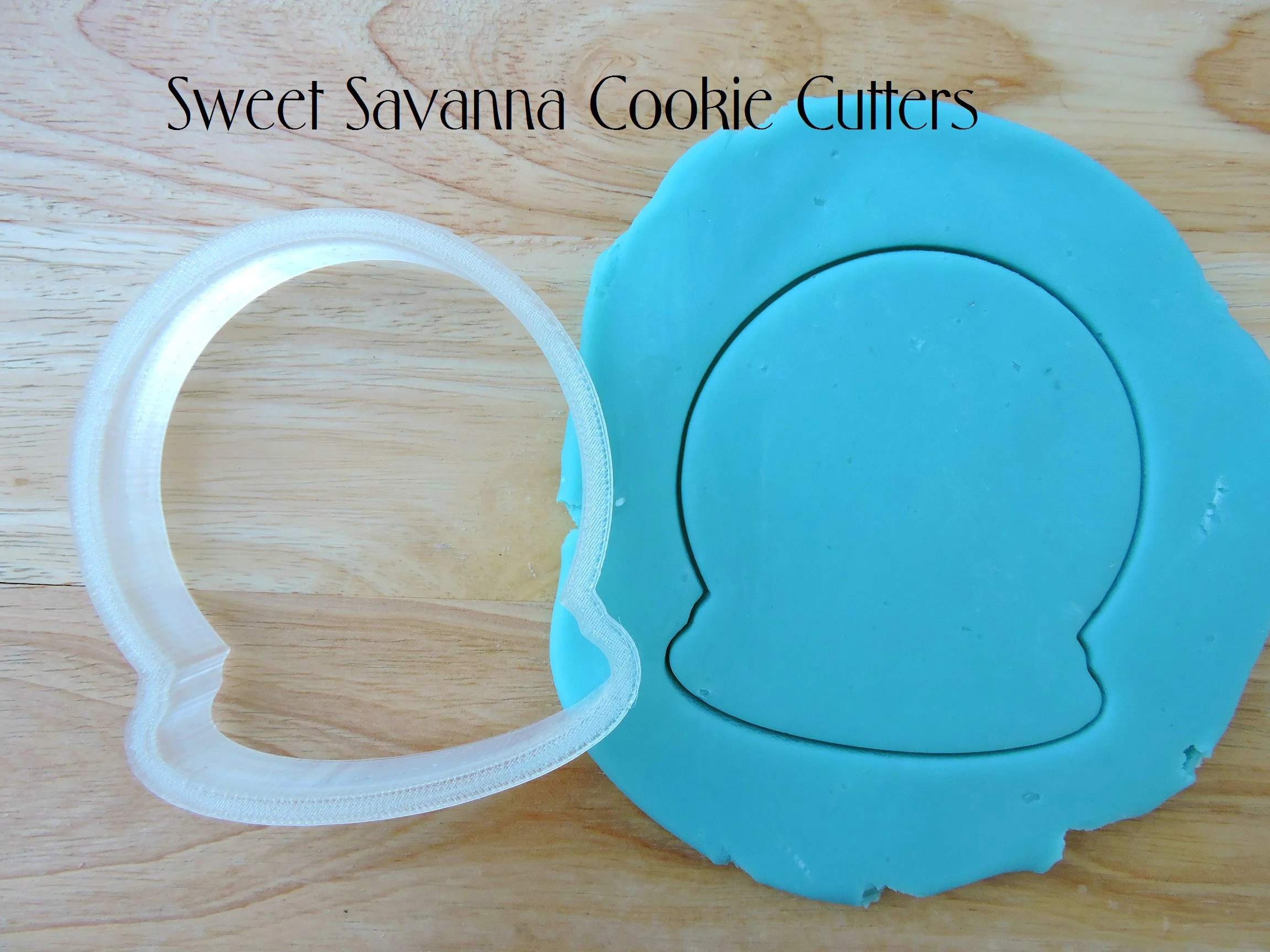 snowglobe-cookie-cutter.JPG