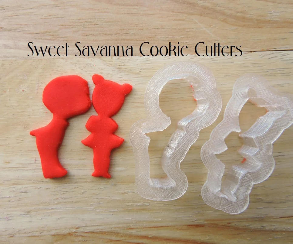 mini-kissing-boy-girl-fondant-cutters.JPG