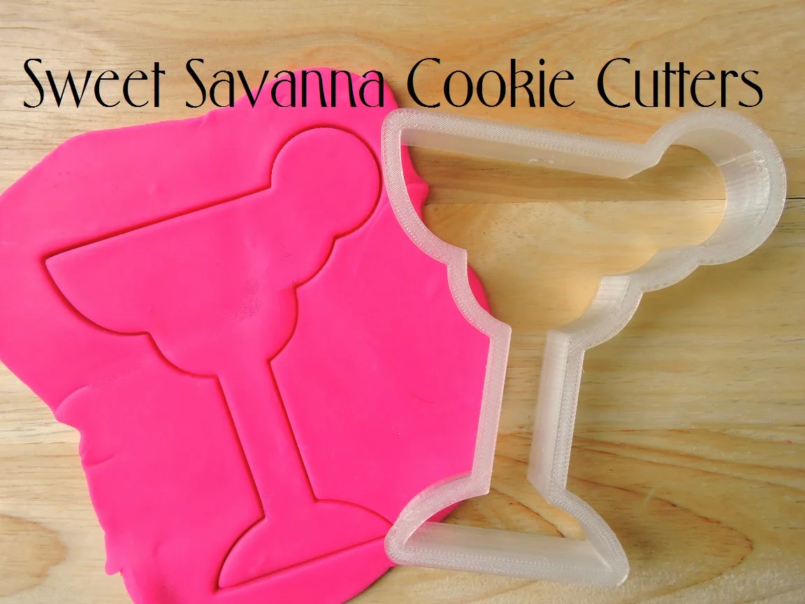 cocktail-glass-cookie-cutter-1.JPG