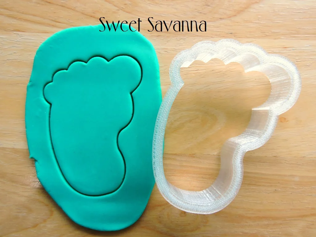 baby-foot-cookie-cutter.JPG