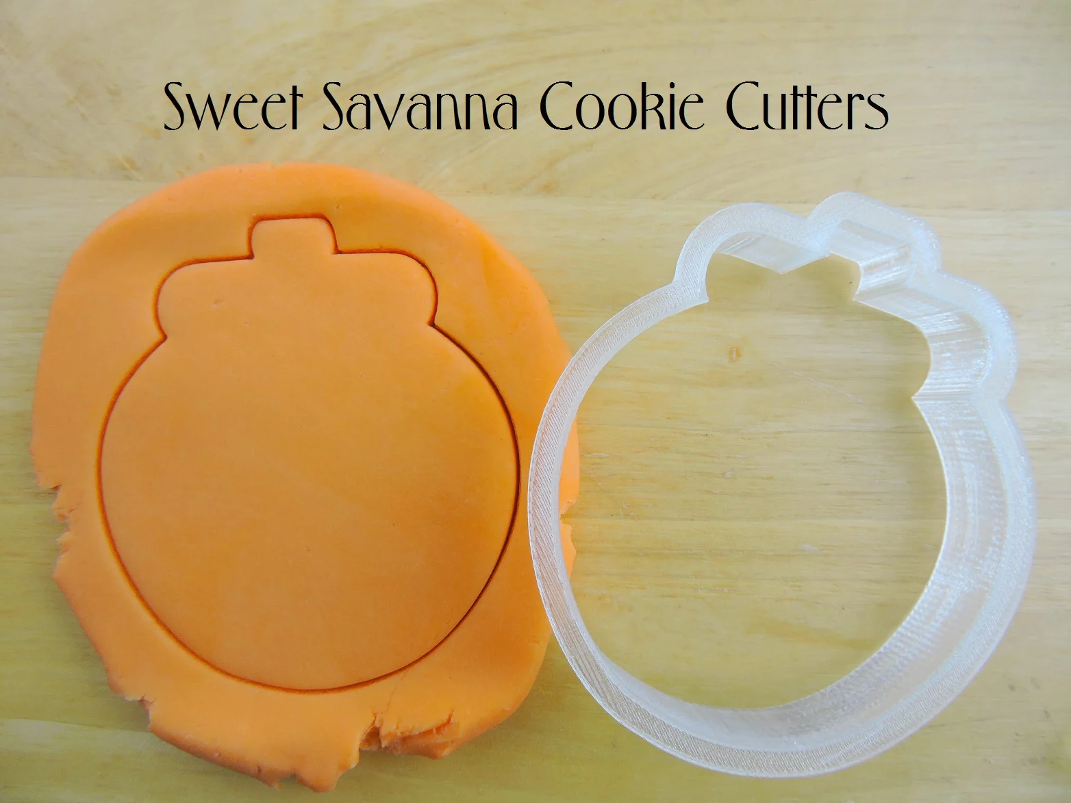 honey-pot-cookie-cutter.jpg