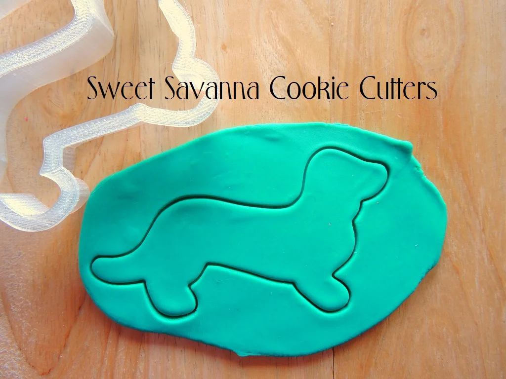 sausage-dog-cookie-cutter.JPG