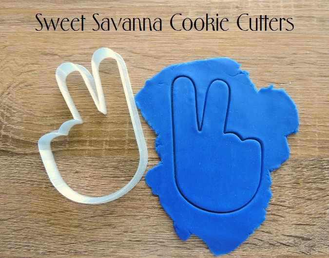 peace-hand-cookie-cutter.jpg
