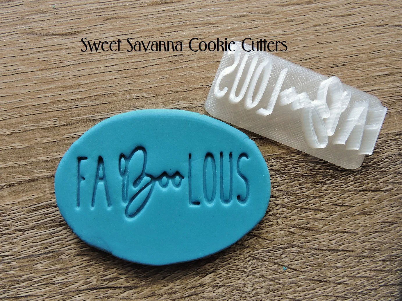faboolous-fondant-embosser.jpg