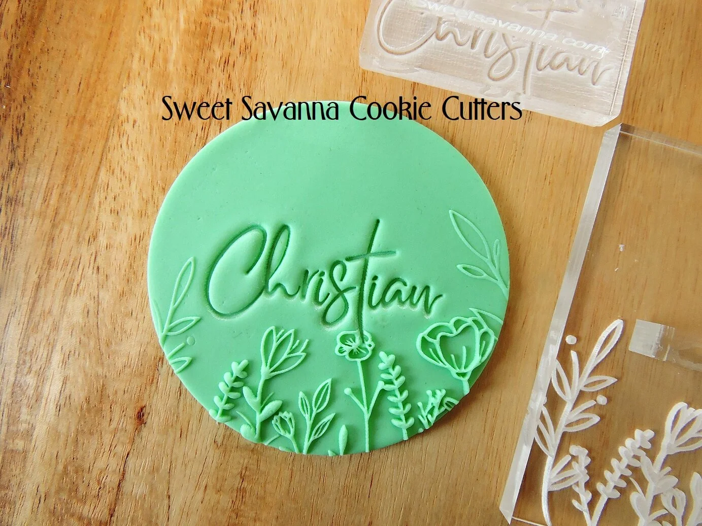 floral-raised-fondant-embosser-2.JPG