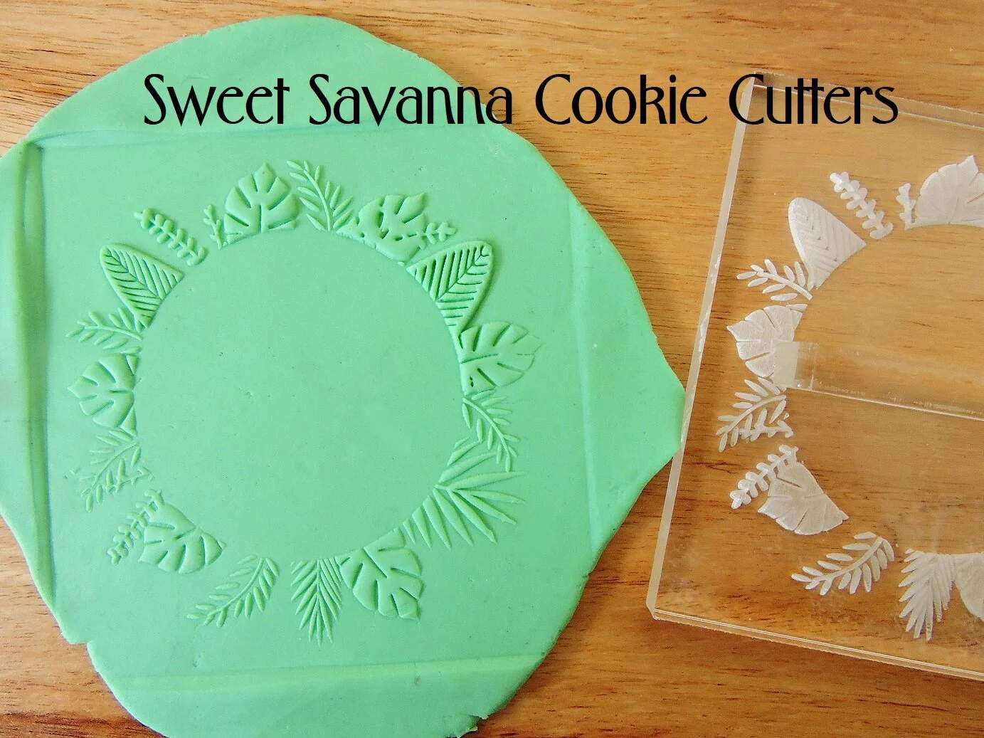 tropical-wreath-fondant-debosser.JPG