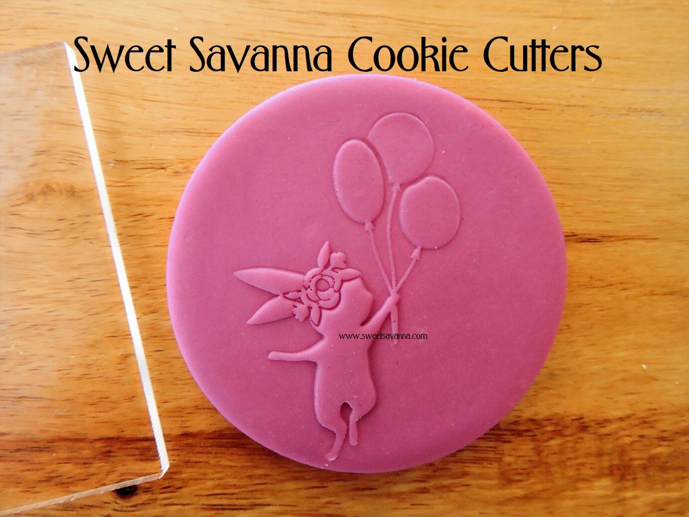 bunny-balloons-raised-debosser-fondant-detail.jpg
