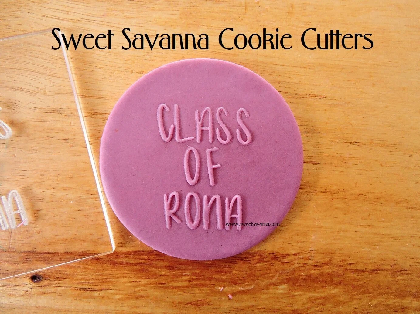 class-of-2020-rona-raised-fondant-design-n4.JPG