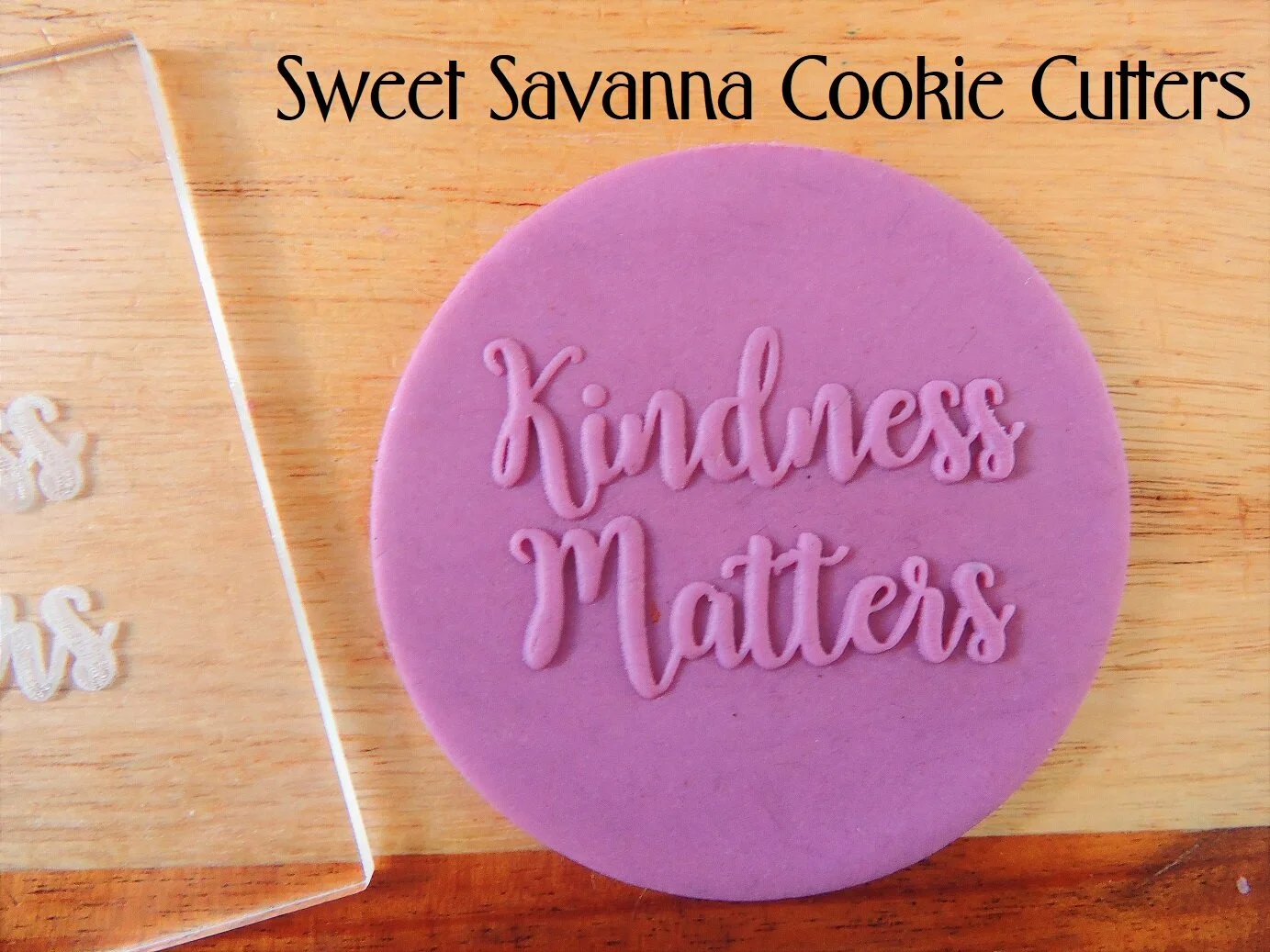 kindness-matters-raised-fondant-design.JPG