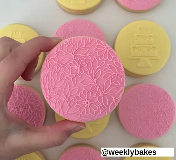 floral-debosser-weekly-bakes.jpg