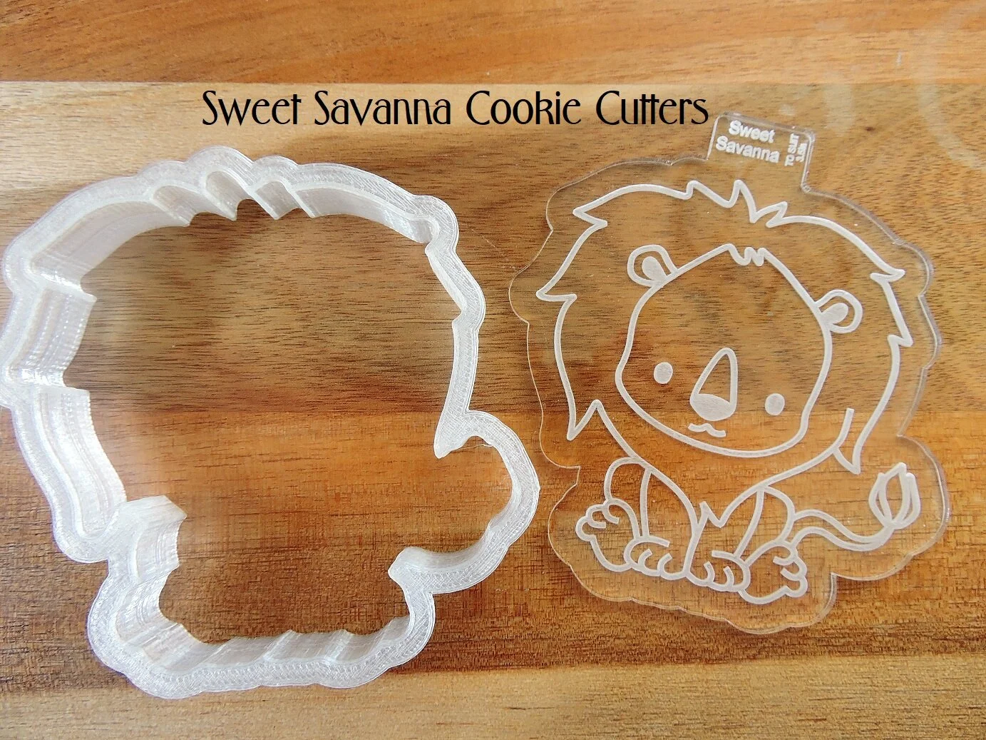 sitting-lion-cookie-cutter-debosser.JPG