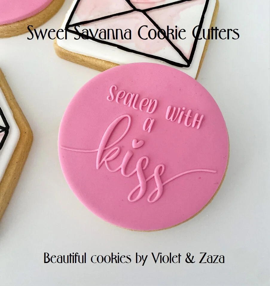 sealed-with-a-kiss-fondant-debosser-1.jpg