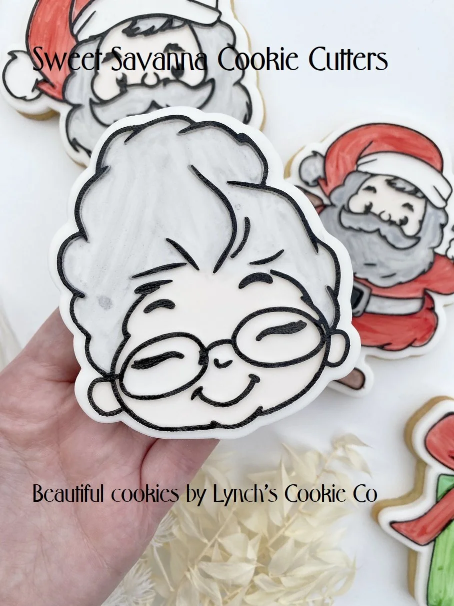 mrs-claus-head-cookie.jpeg