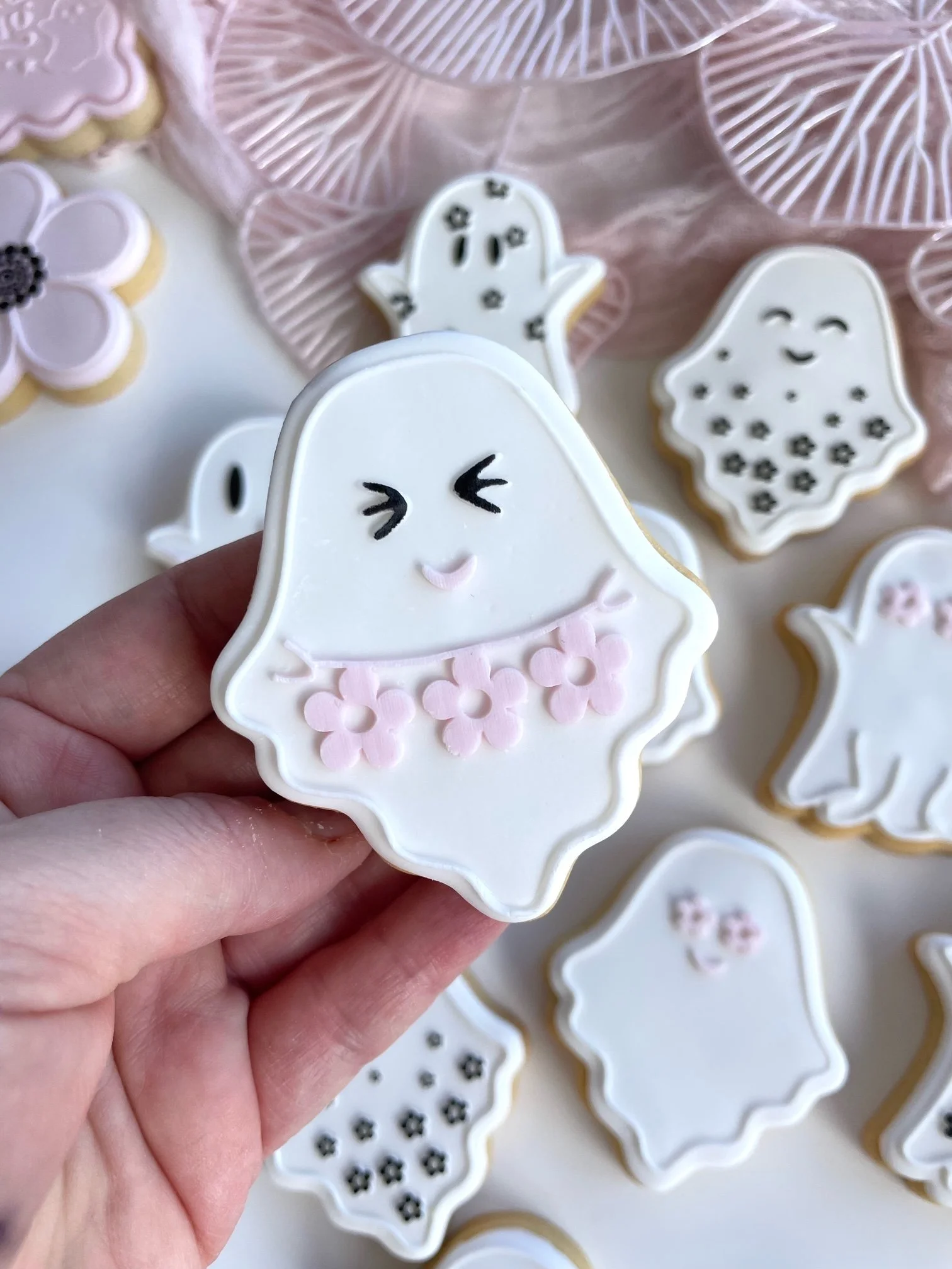 daisy-ghost-cookies (10).jpeg