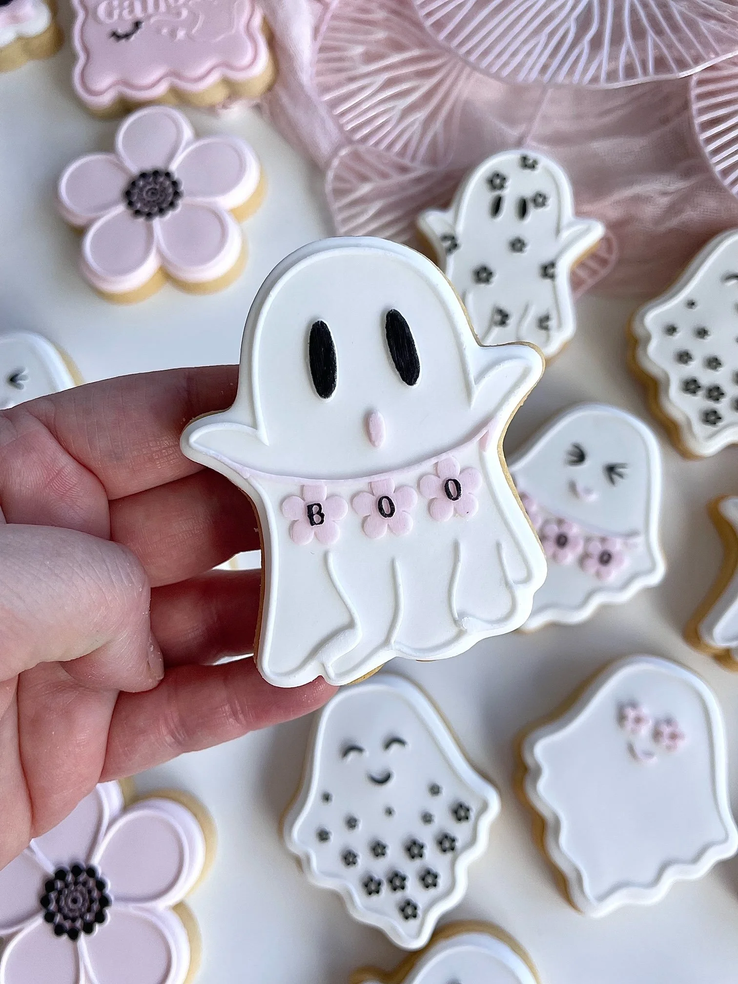 daisy-ghost-cookies (9).jpeg