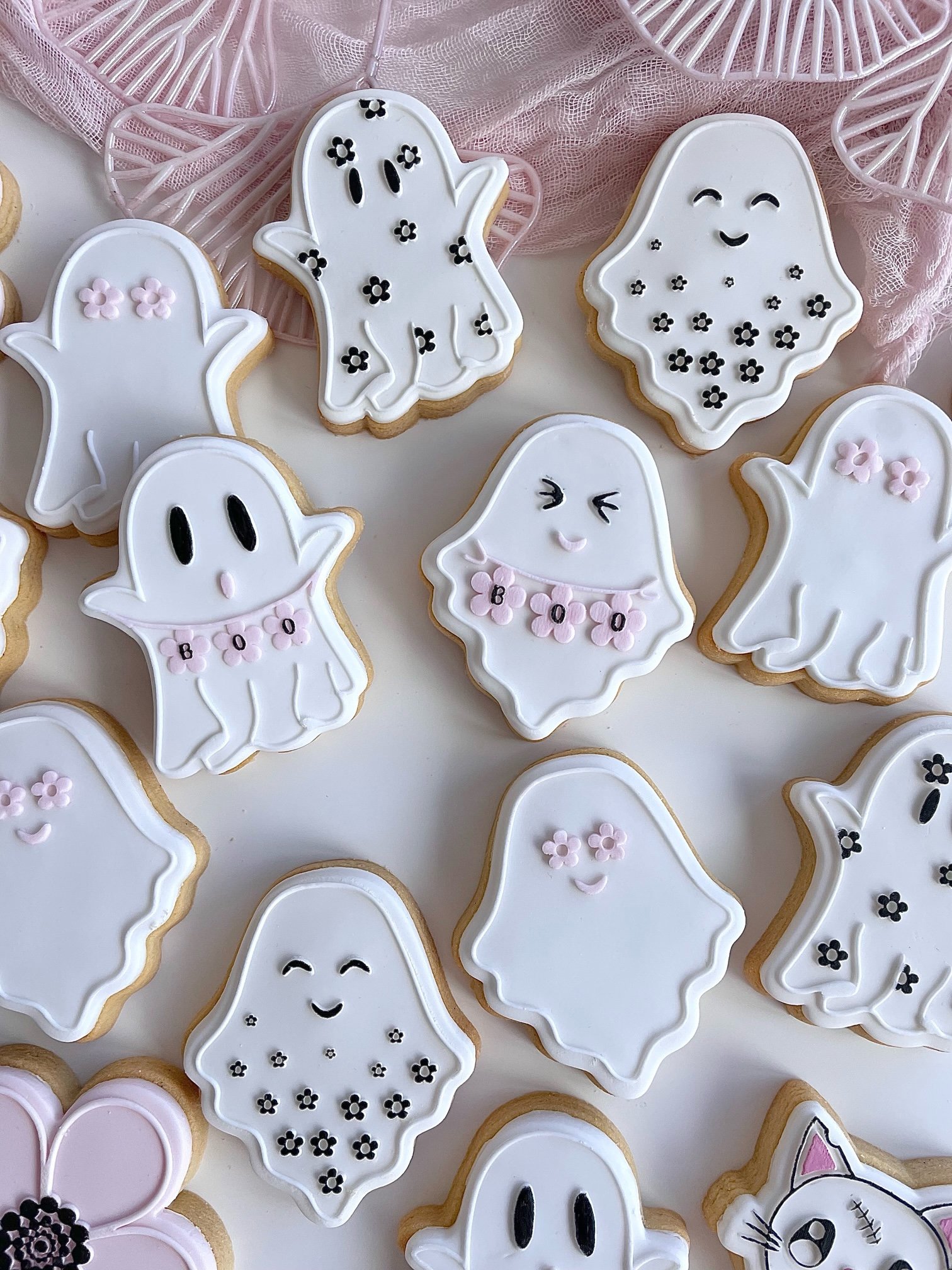 daisy-ghost-cookies (6).jpeg