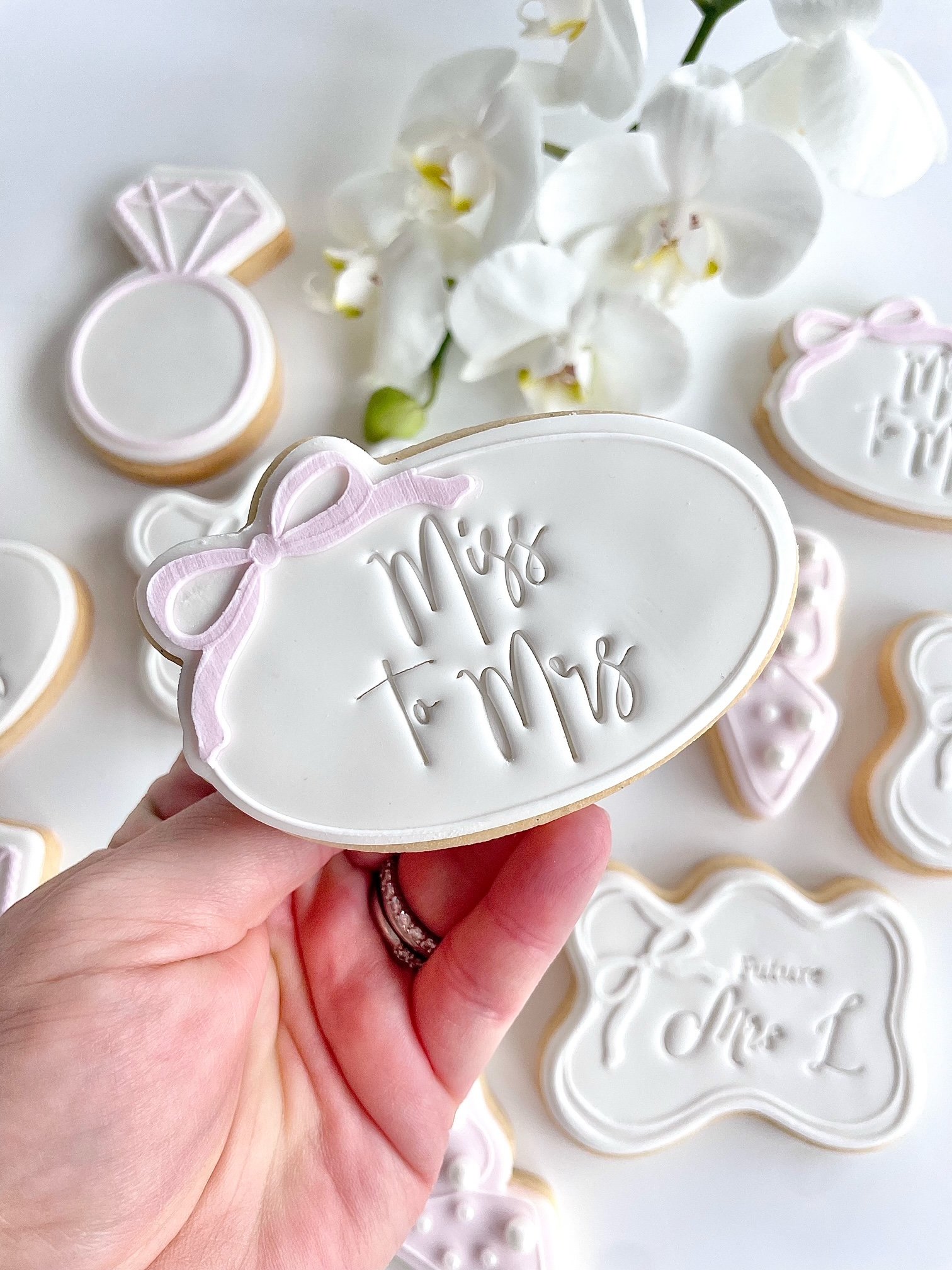wedding-wavy-bow-set (3).jpeg