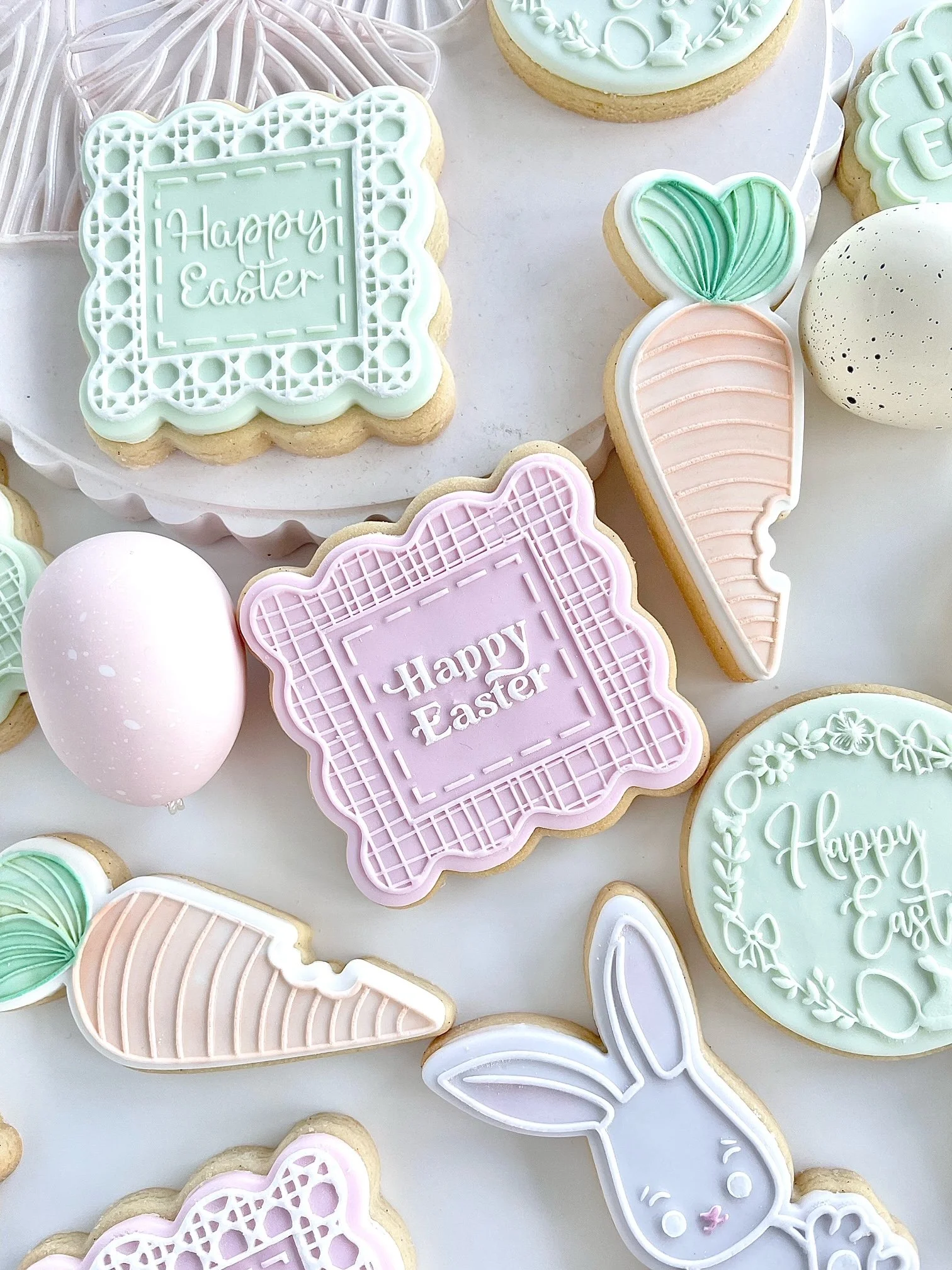 happy-easter-cookies-wavy-square-linen-rattan (2).jpeg