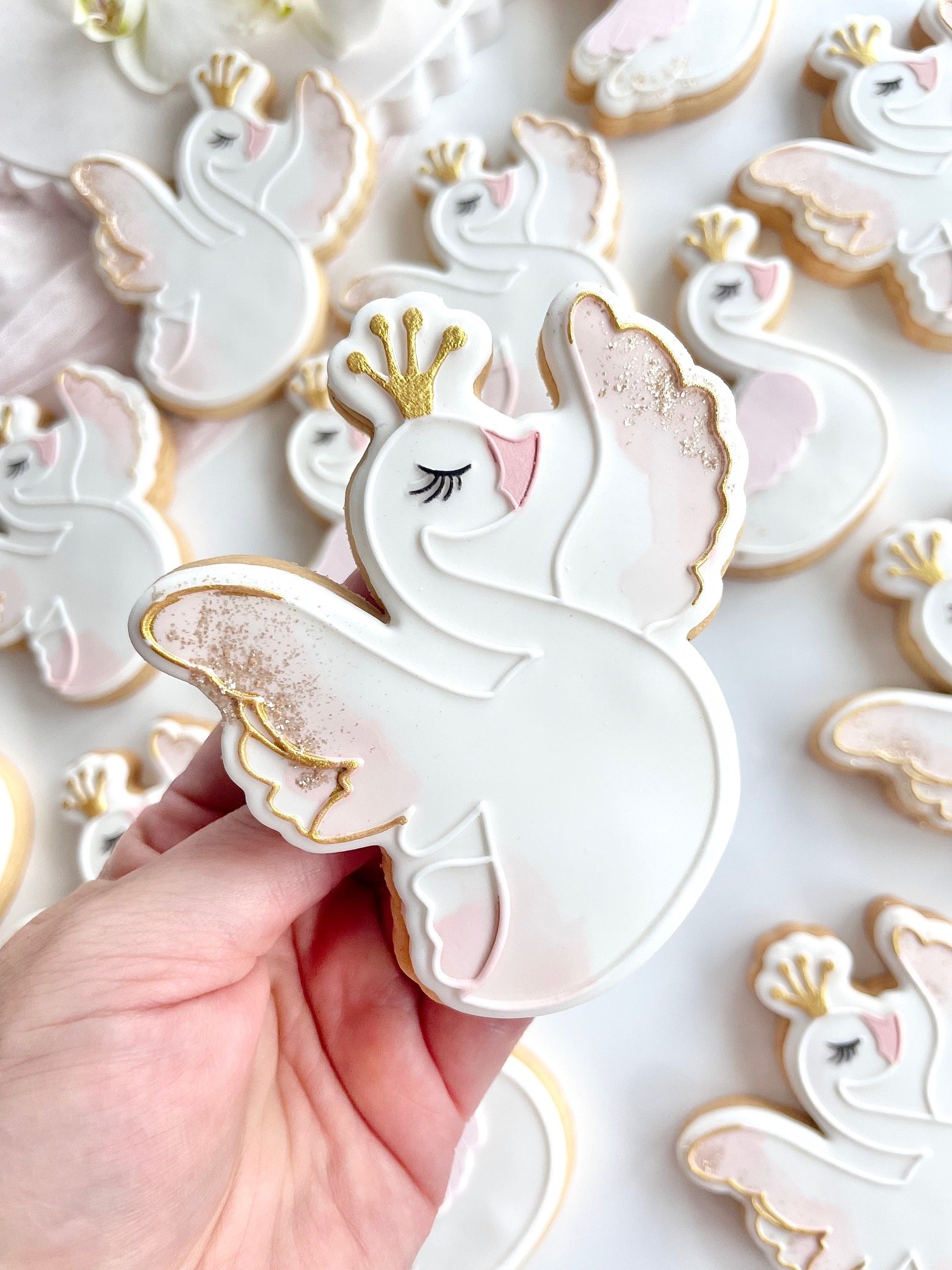 swan-cookie-and-debosser (14).jpeg