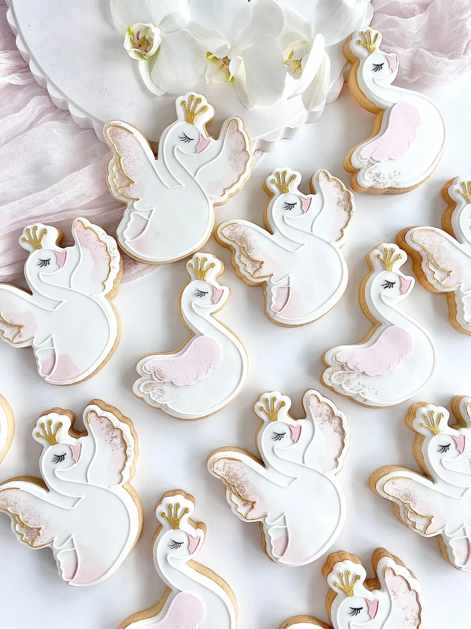 swan-cookie-and-debosser (12).jpeg