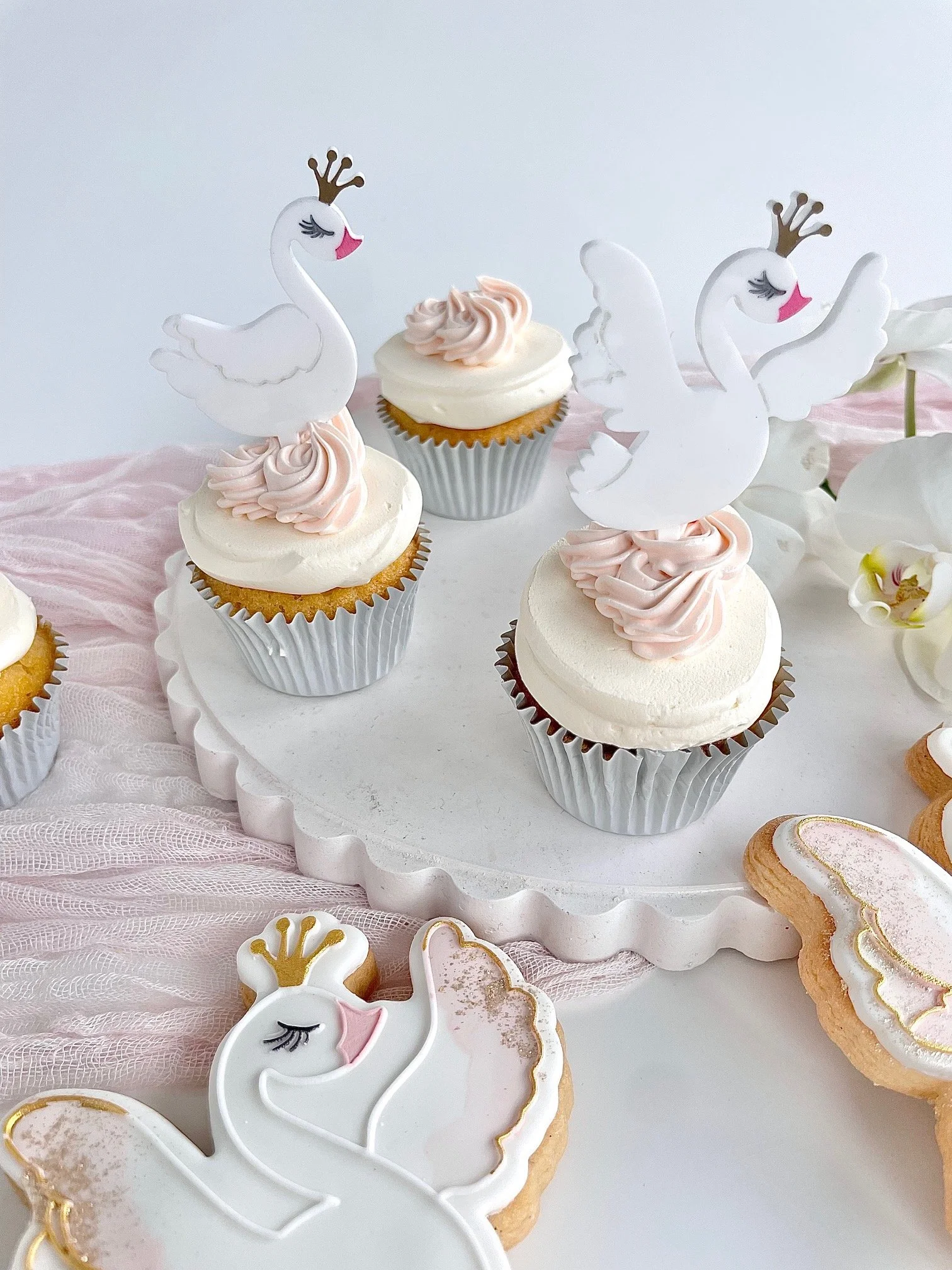 swan-cookie-and-debosser (10).jpeg