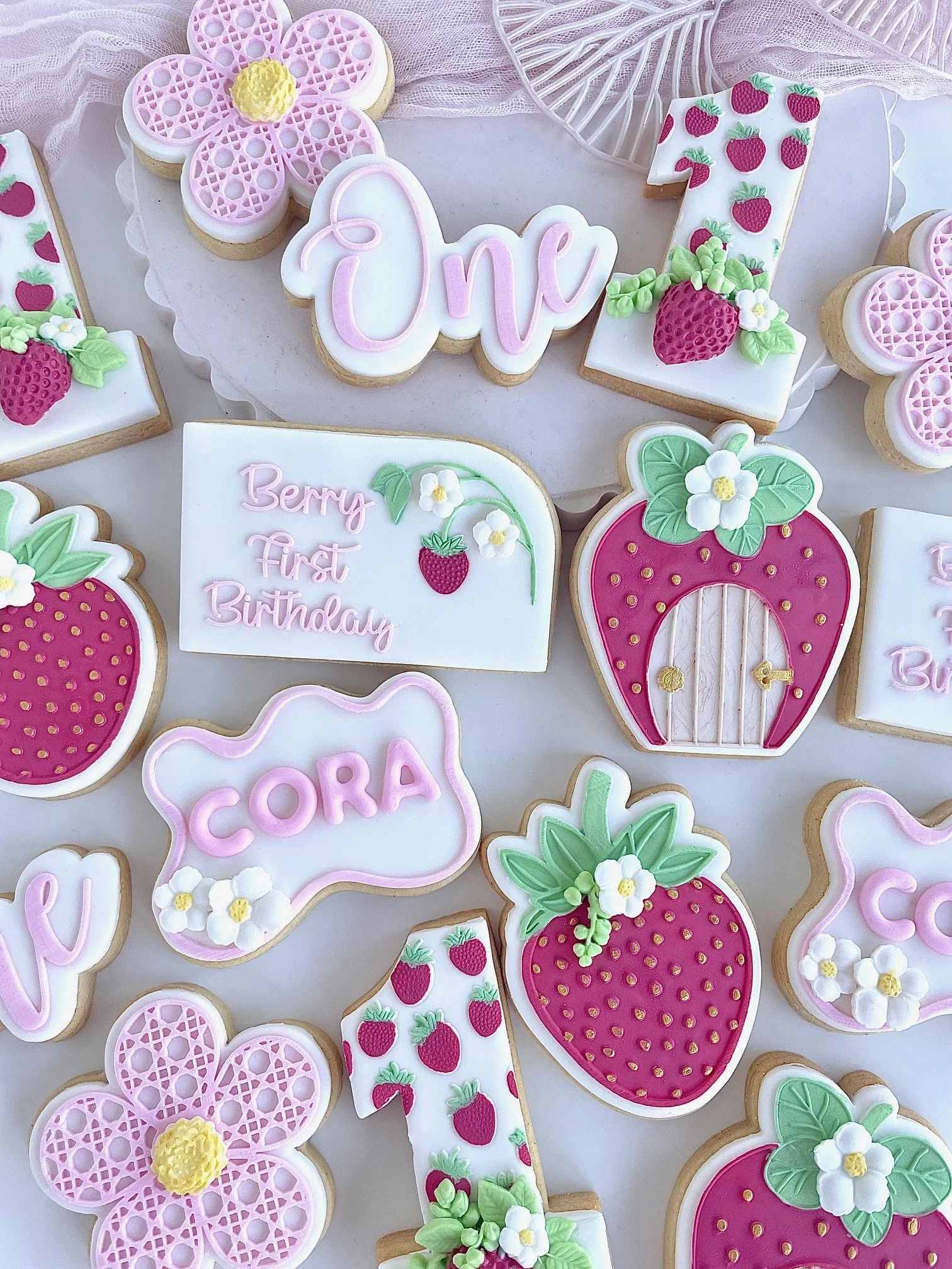 berry-first-birthday-cookies-stawberry (3).jpeg