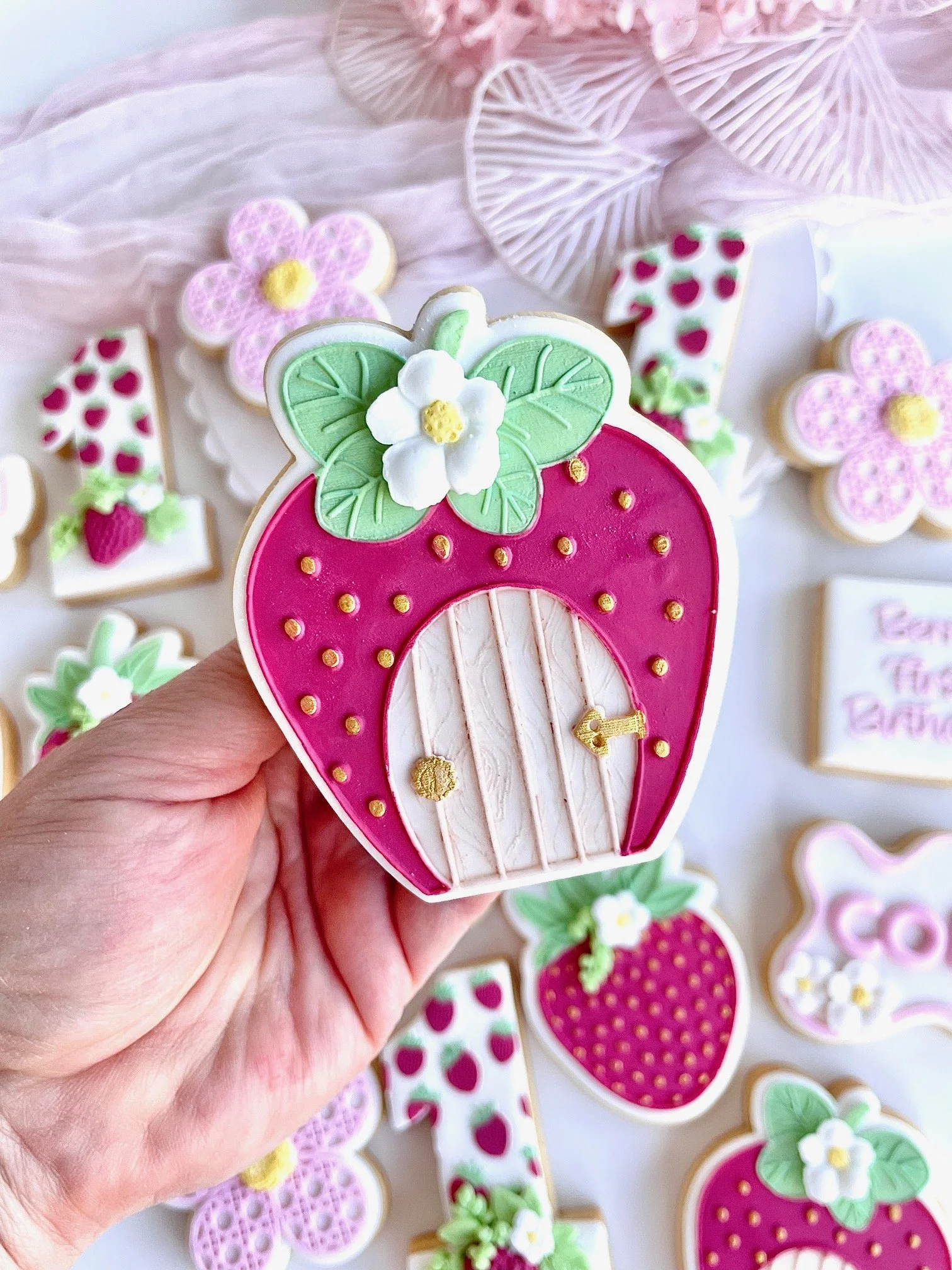berry-first-birthday-cookies-stawberry (2).jpeg