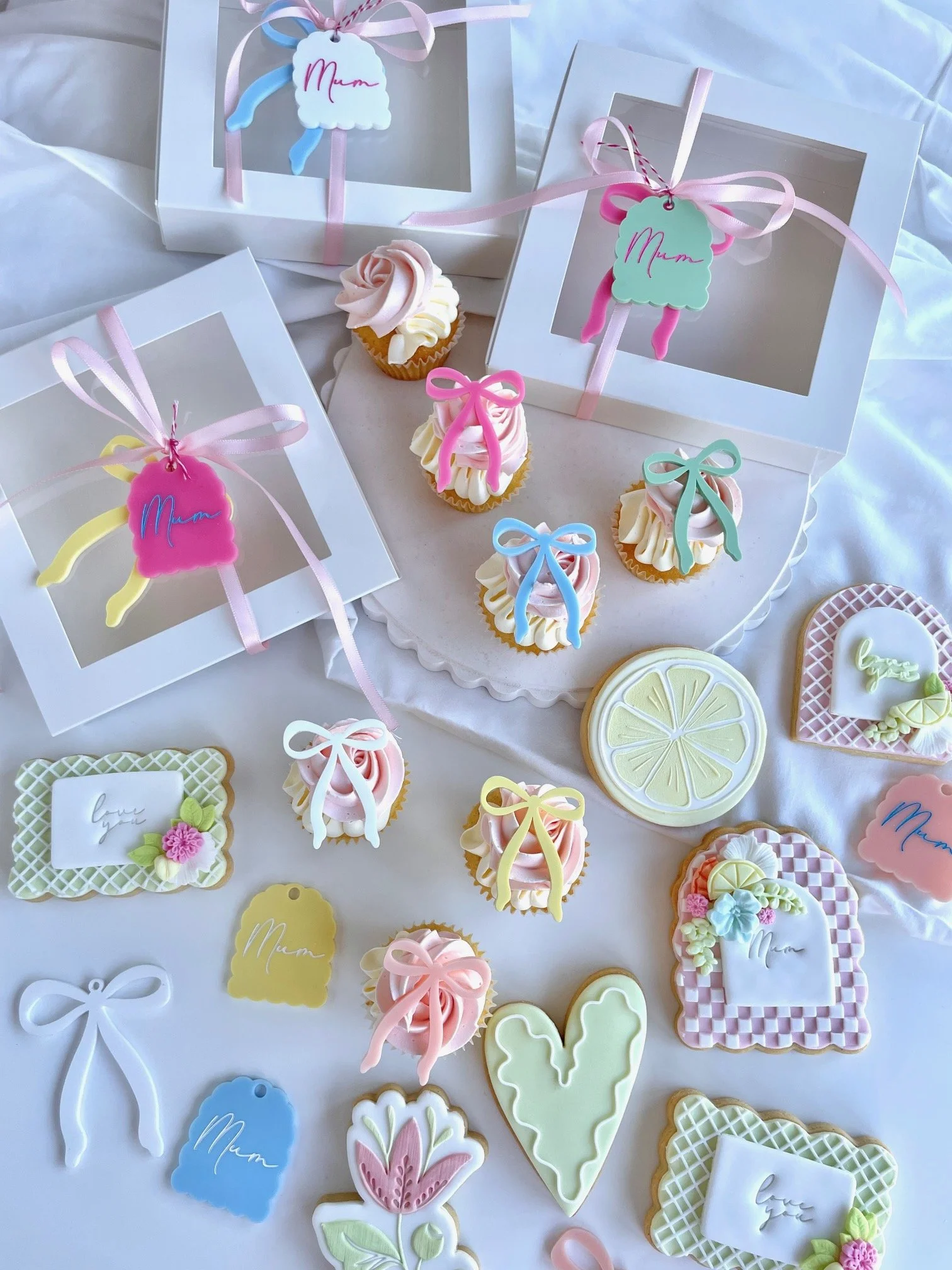 mothers-day-bow-tags-cookie-cupcakes (10).jpeg