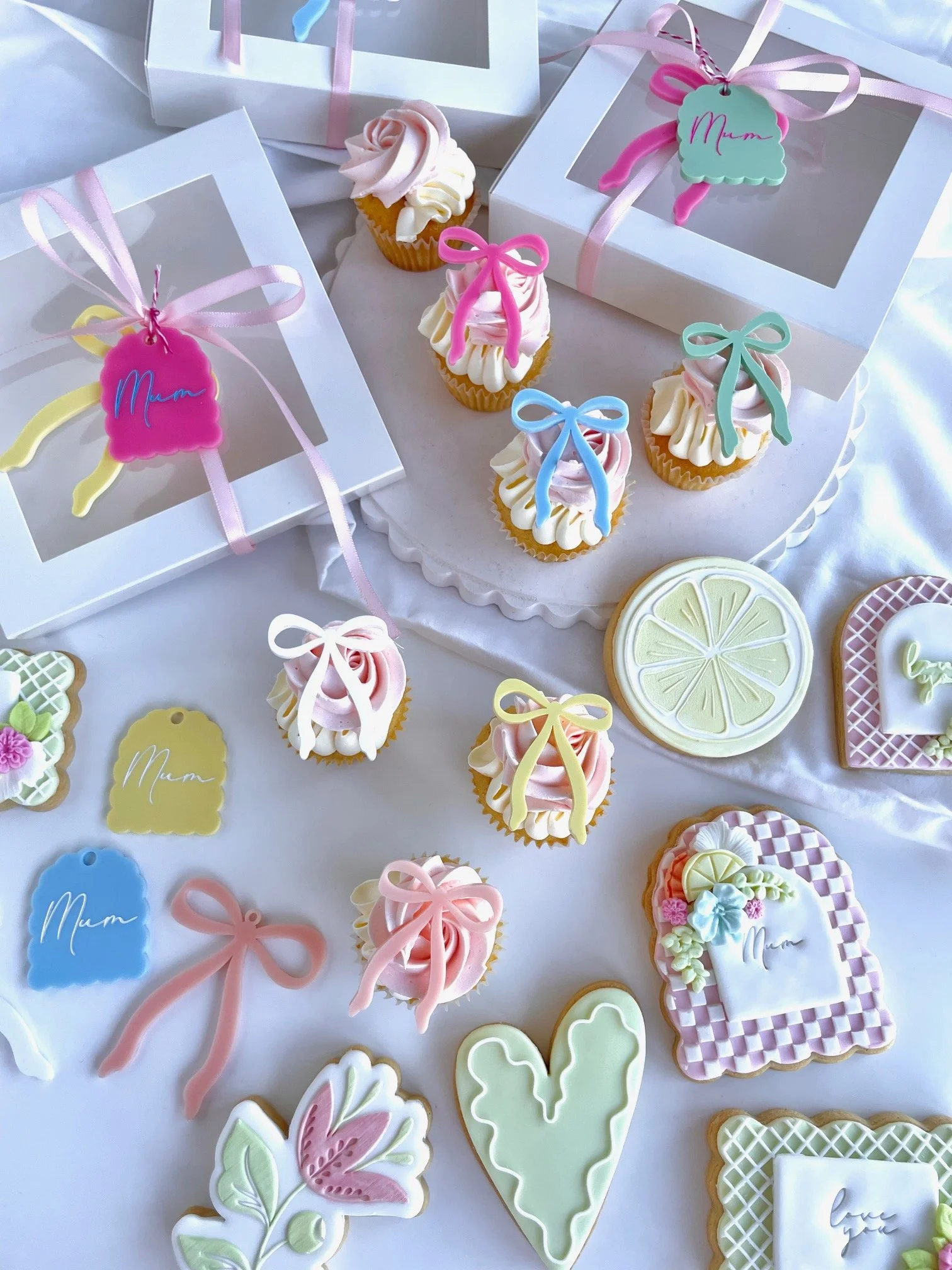 mothers-day-bow-tags-cookie-cupcakes (9).jpeg