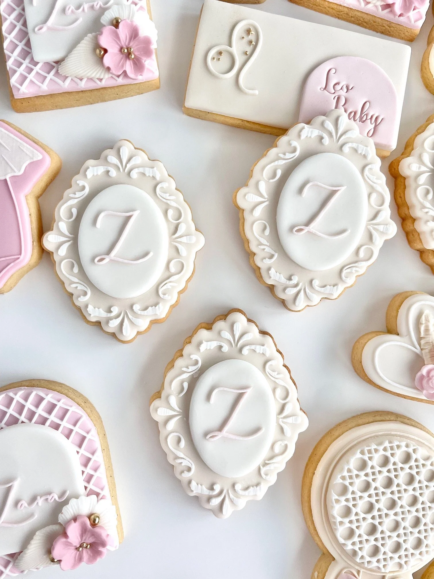 zara-baby-shower-cookies (11).jpeg