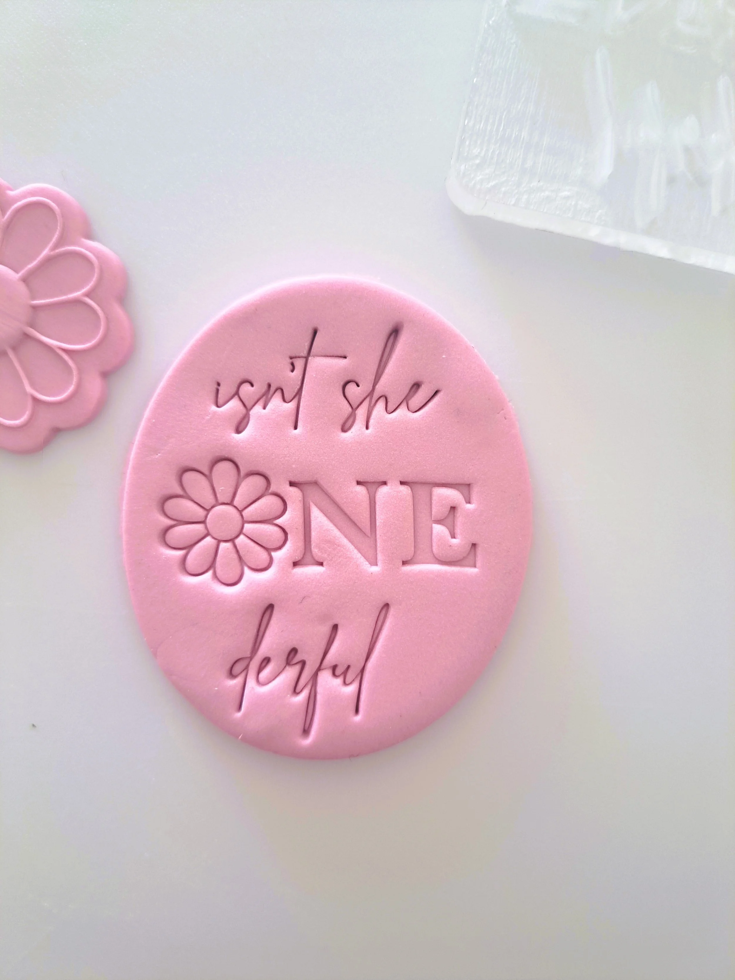isnt-she-one-derful-embosser.jpg