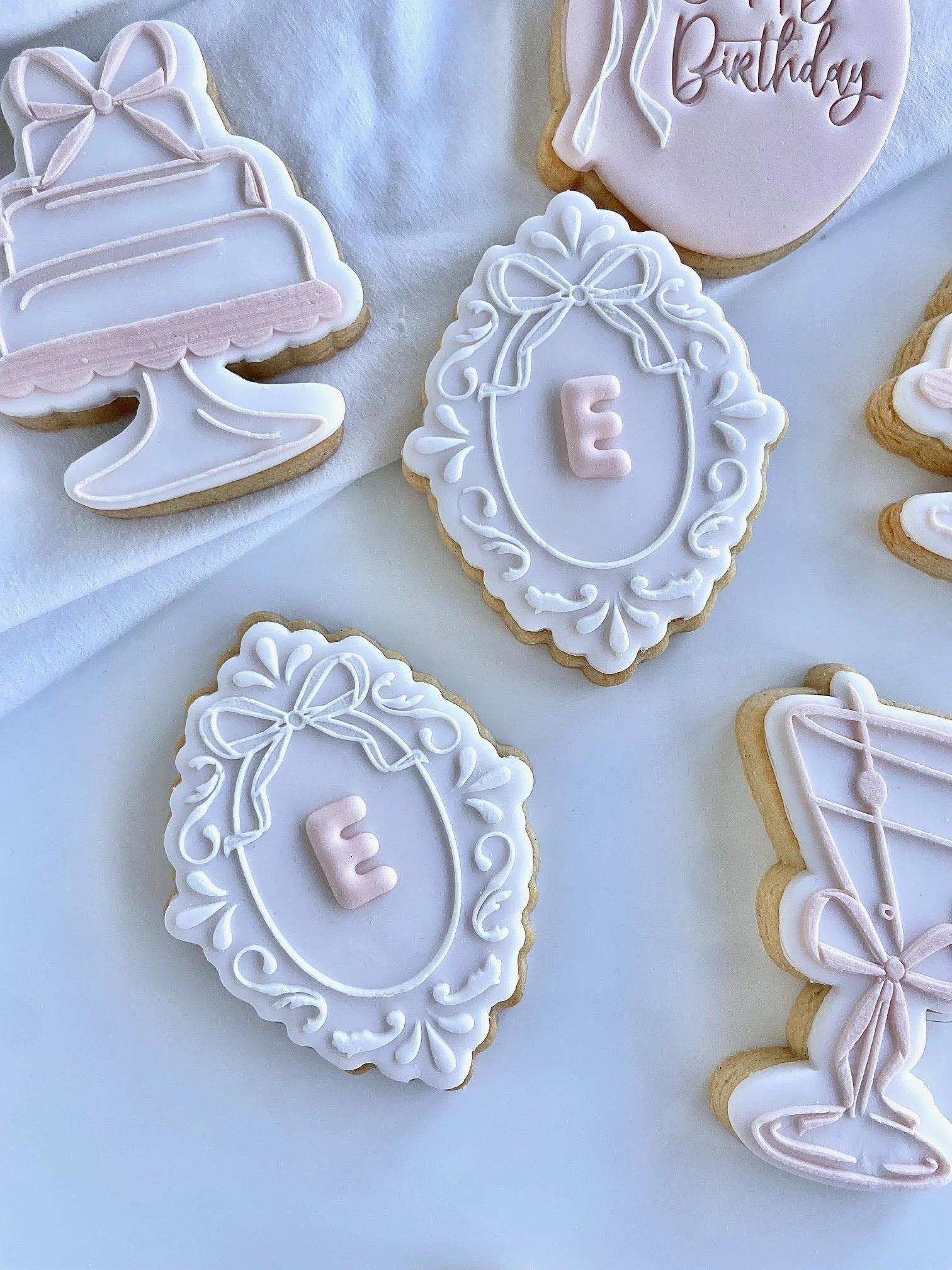 bow-theme-bridal-shower-birthday-party-cookies (15).jpeg