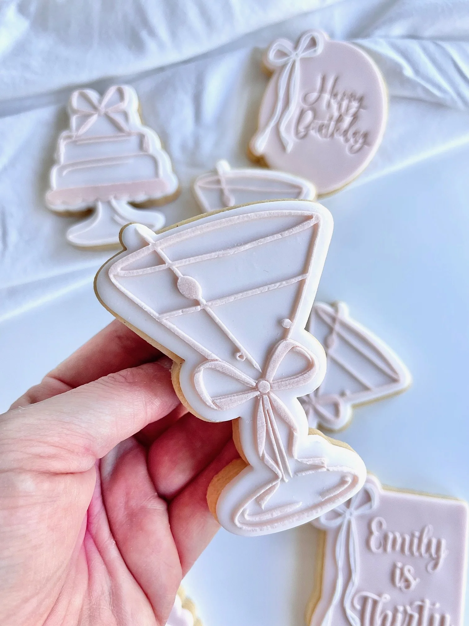 bow-theme-bridal-shower-birthday-party-cookies (16).jpeg