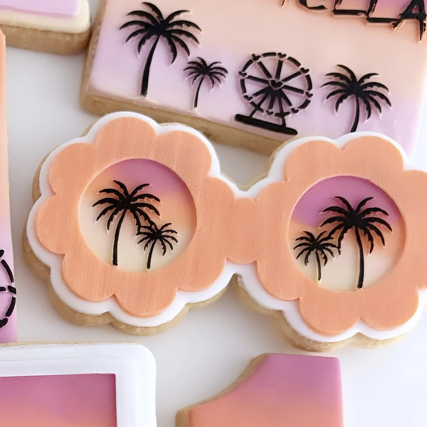 glasses-flower-onechella-cookie-cutters-debossers (6).jpeg