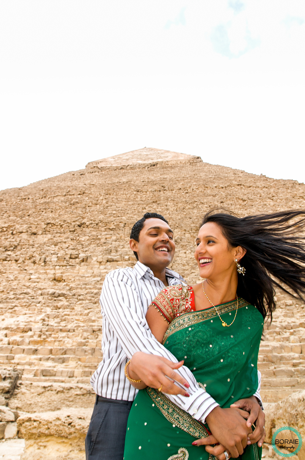 engagement photography at the pyramid in Egypt 